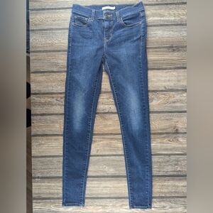 Levi's 710 Super Skinny Size 26 Jeans